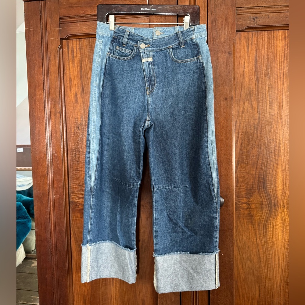 Closed Wide-Leg Cropped Jeans in Mid Blue - Picture 3 of 13